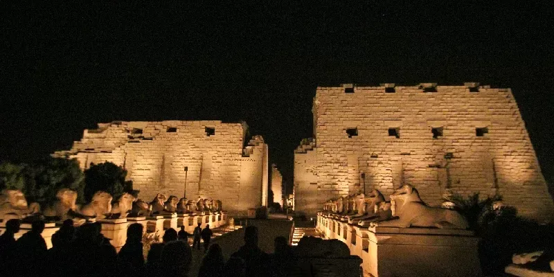 Espectáculo de luz y sonido en el Templo Karnak 